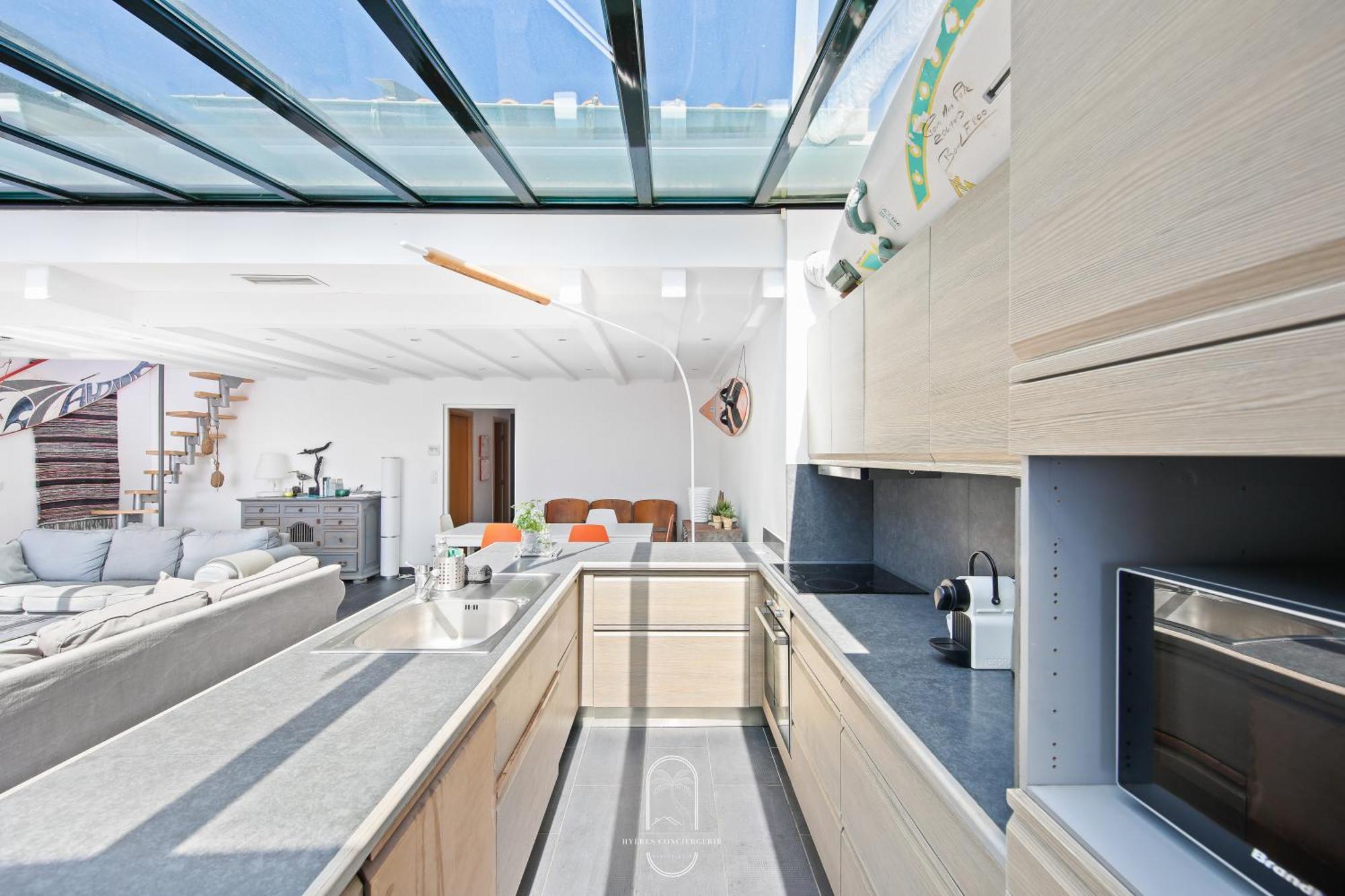 Maison Sur L'Eau-Hyeres-Almanarre-Parkings Clim Wifi By Hc 외부 사진