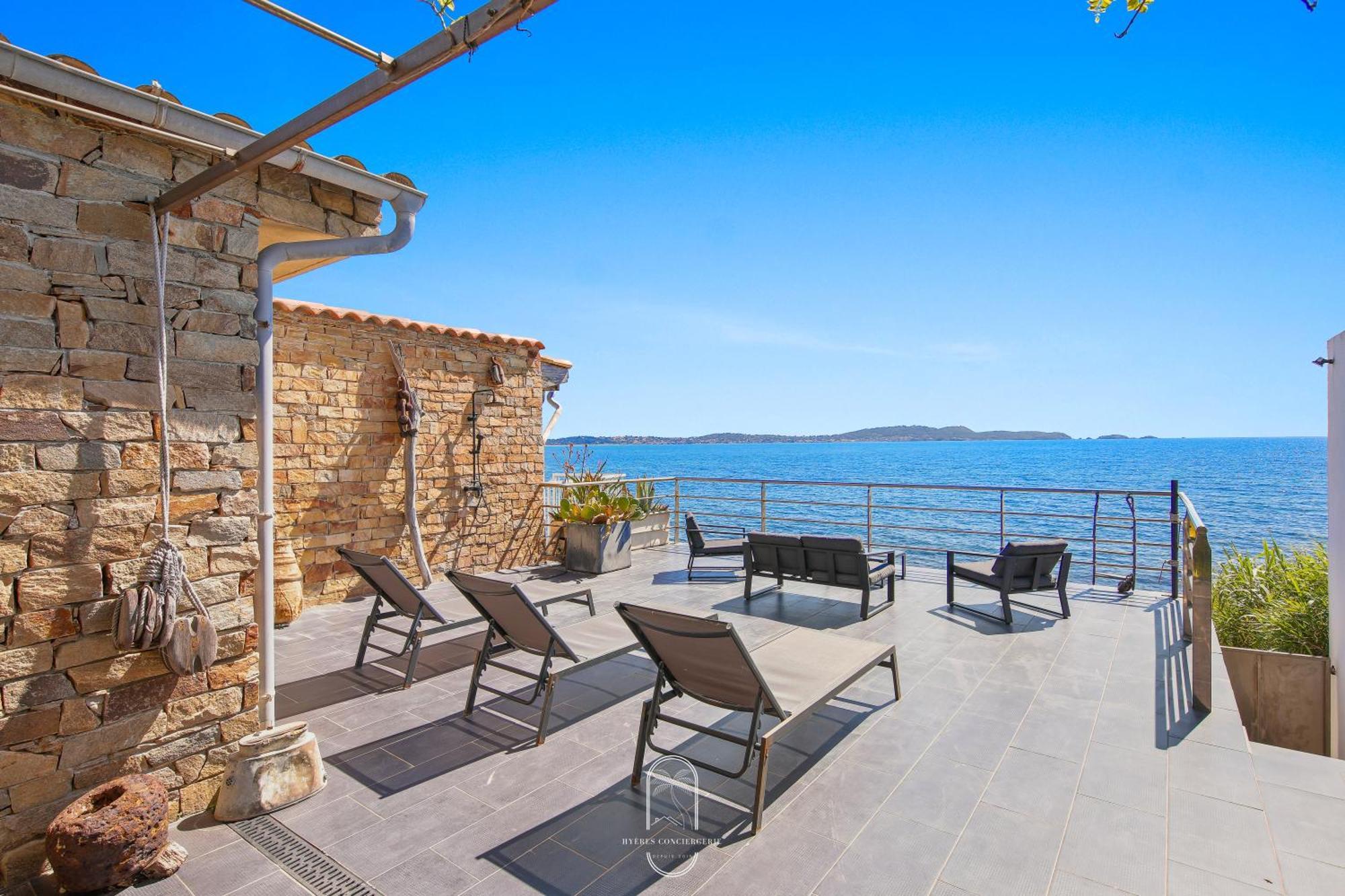 Maison Sur L'Eau-Hyeres-Almanarre-Parkings Clim Wifi By Hc 외부 사진