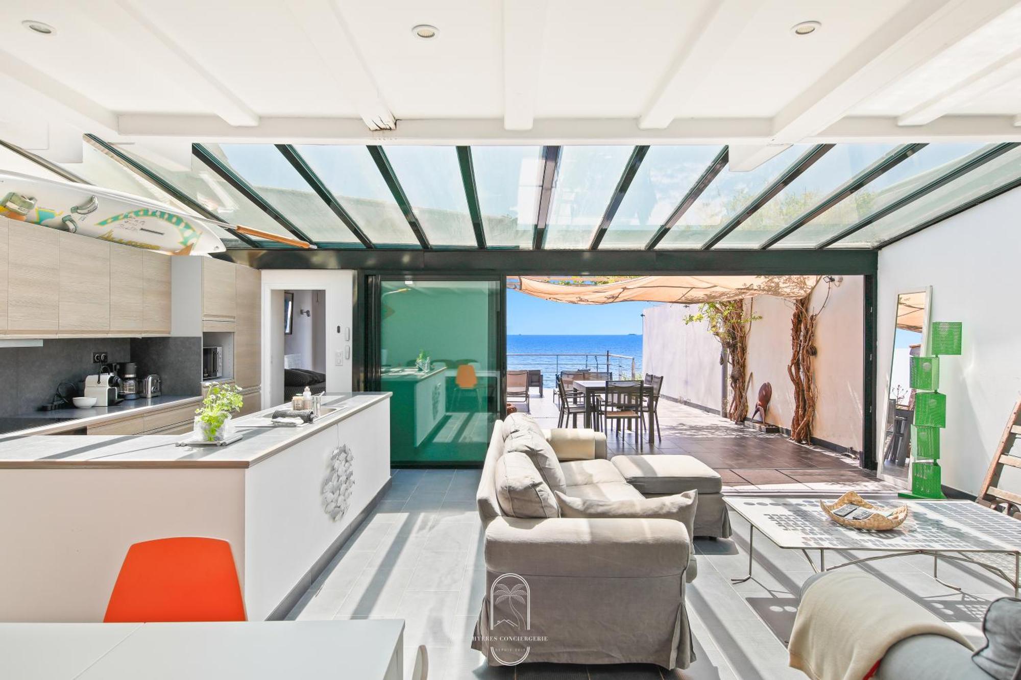 Maison Sur L'Eau-Hyeres-Almanarre-Parkings Clim Wifi By Hc 외부 사진