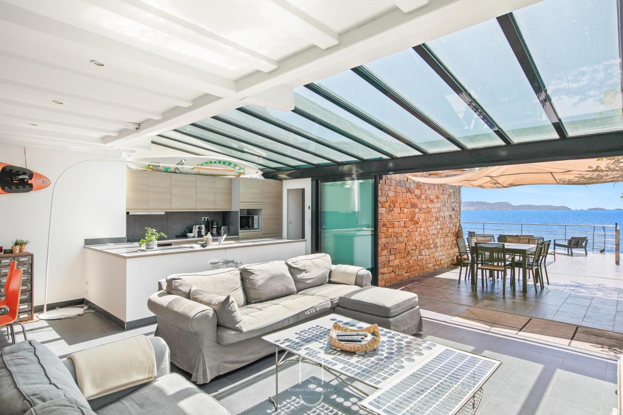 Maison Sur L'Eau-Hyeres-Almanarre-Parkings Clim Wifi By Hc 외부 사진