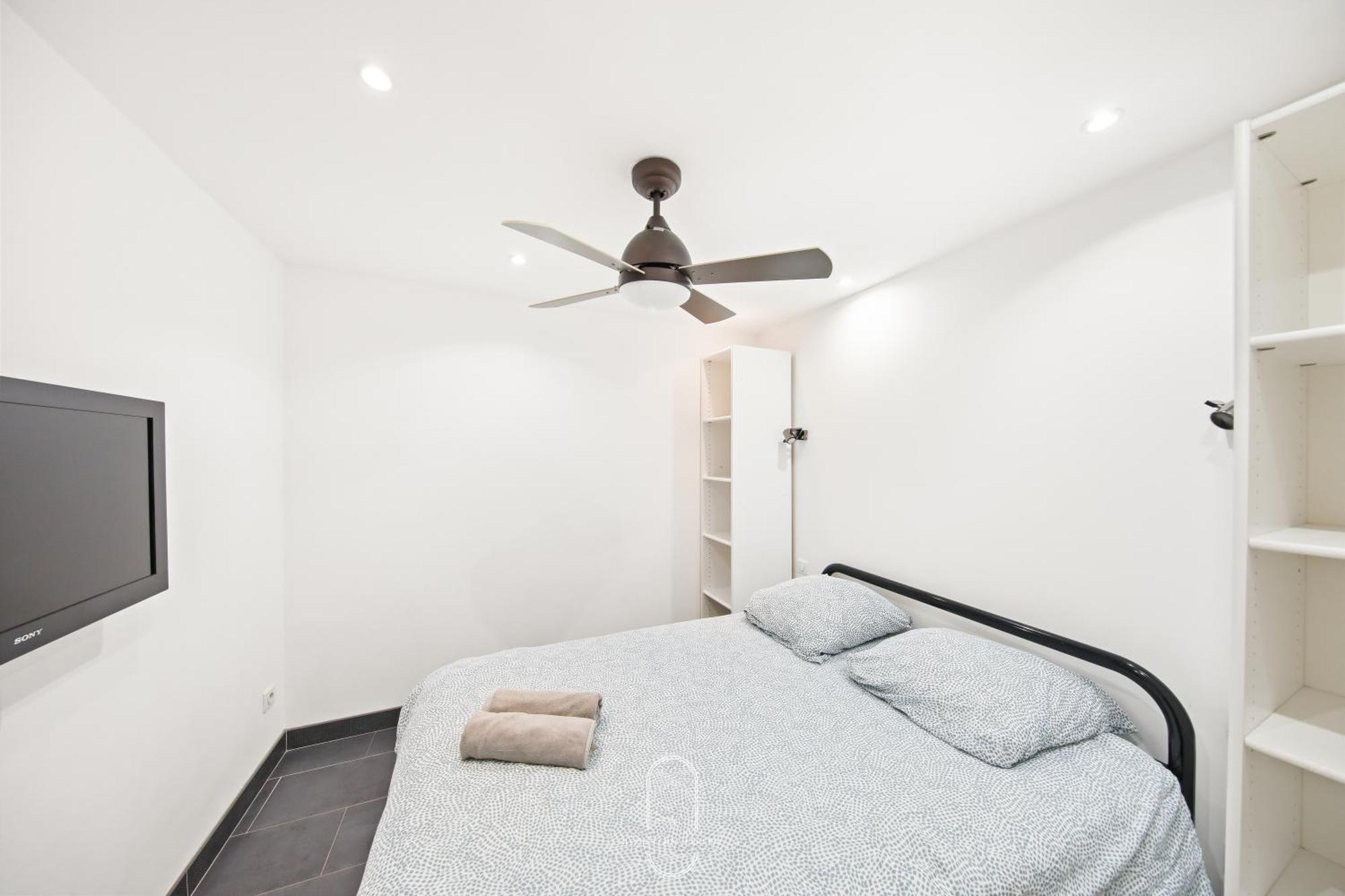 Maison Sur L'Eau-Hyeres-Almanarre-Parkings Clim Wifi By Hc 외부 사진