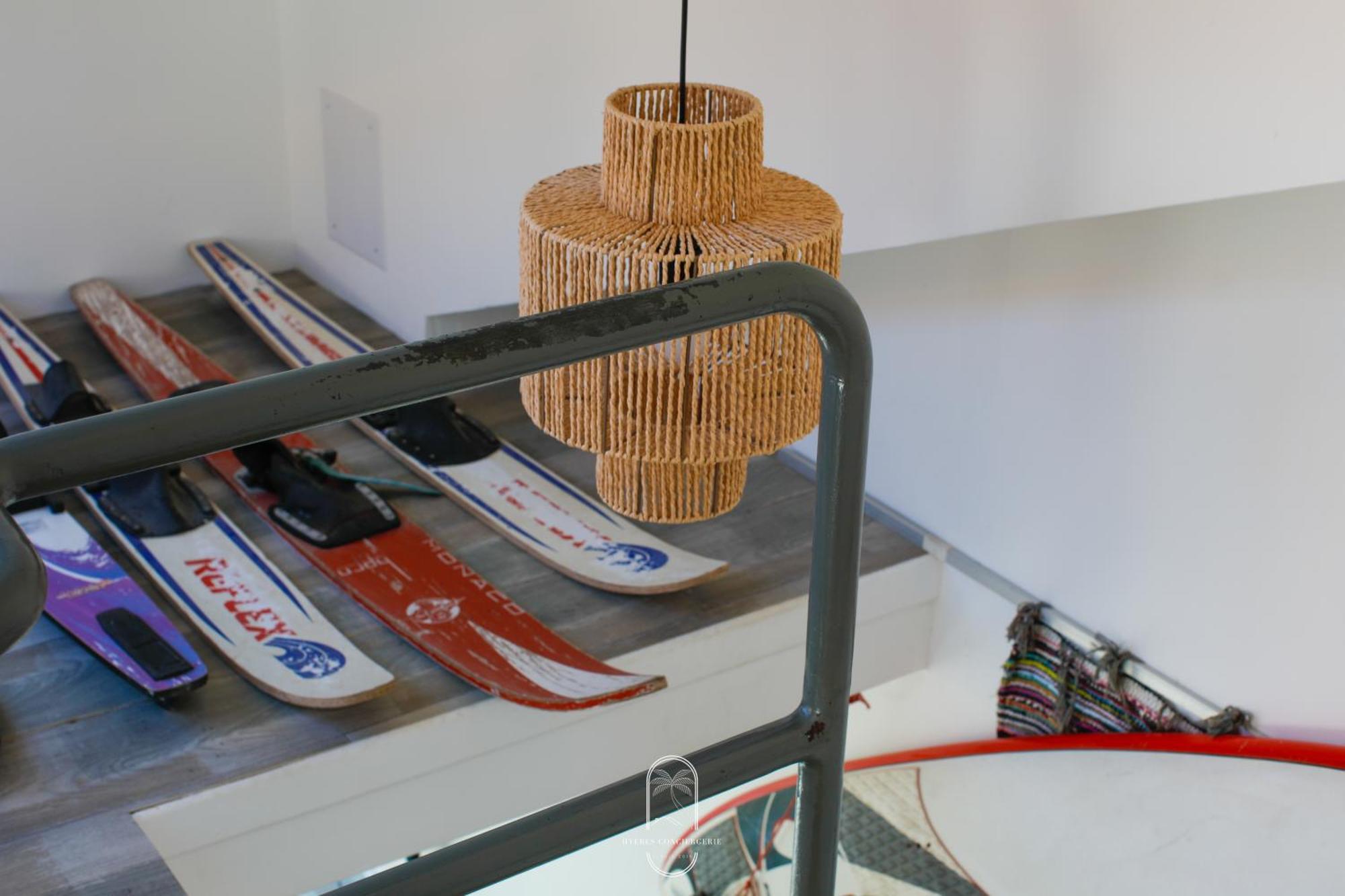 Maison Sur L'Eau-Hyeres-Almanarre-Parkings Clim Wifi By Hc 외부 사진